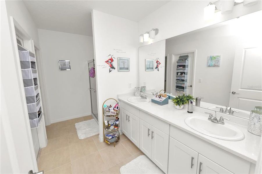 Furnished interior view inside a new home in Ironwood, Lakeland (Image 14).