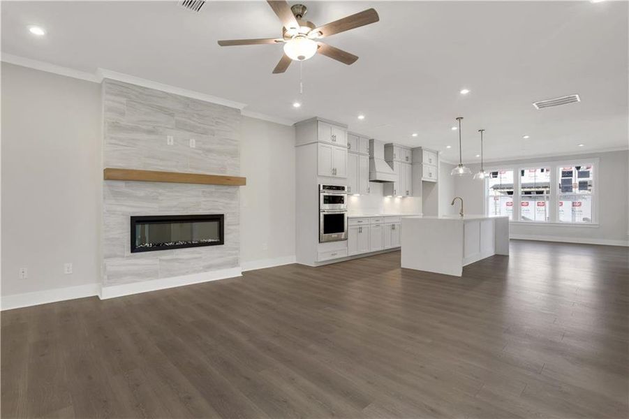Spacious, unfurnished interior of a new home in The Groves at Myrtle, Roswell (Image 14).
