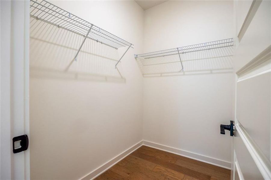 Spacious, unfurnished interior of a new home in Long Hollow Landing, Gainesville (Image 42).