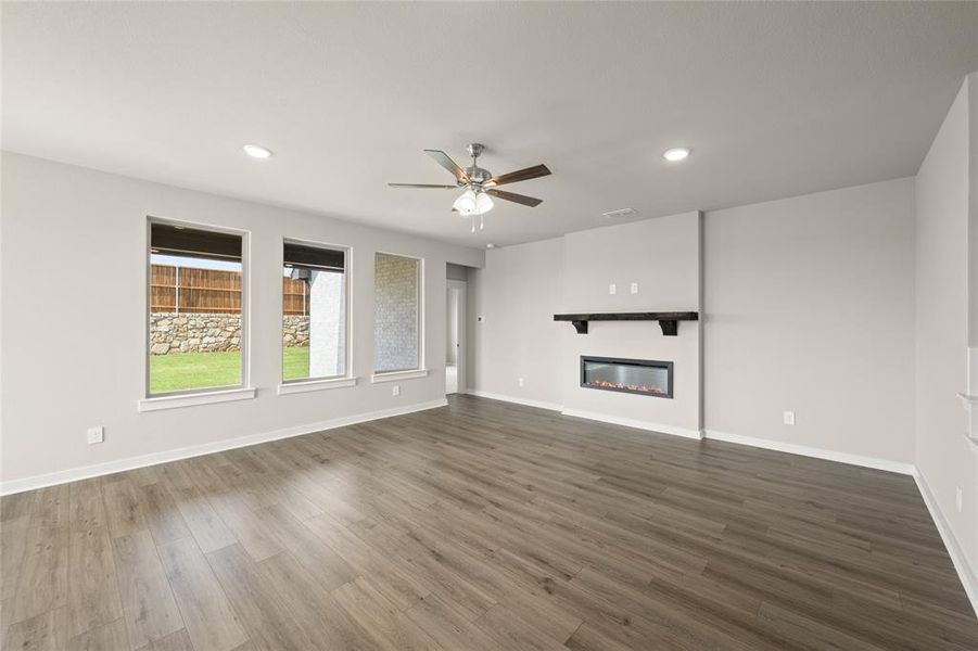 221 Whitetail- Living Room-1 221 Whitetail- Living Room-1