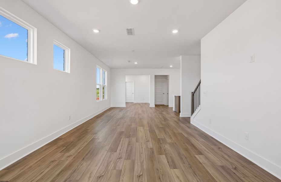 Spacious, unfurnished interior of a new home in Bradshaw Farms Reserve, Mount Juliet (Image 37).