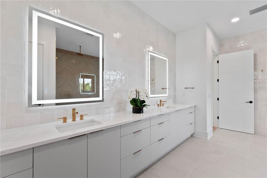 Furnished interior view inside a new home in , Tampa (Image 5).