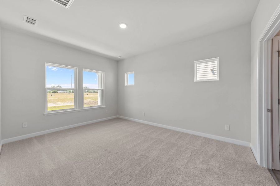 Spacious, unfurnished interior of a new home in Blue Heron Retreat, Little River (Image 18).