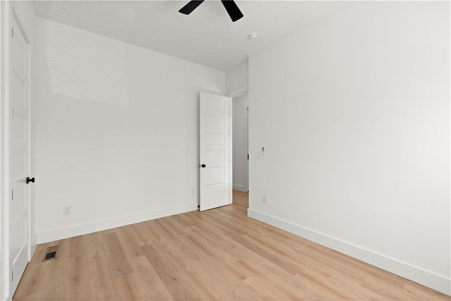 Spacious, unfurnished interior of a new home in , Atlanta (Image 23).