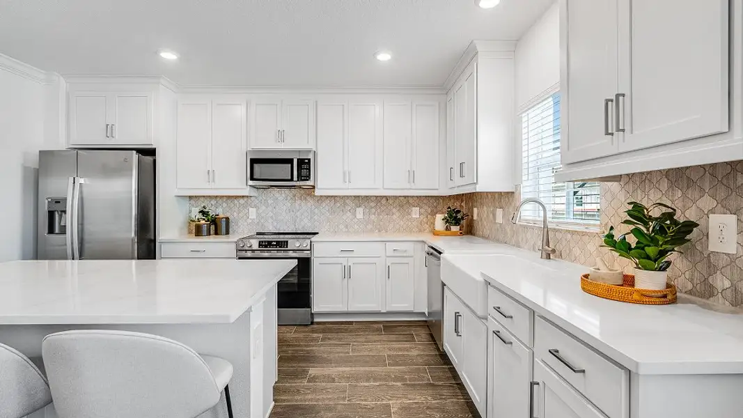 2411 Flagler Kitchen 3of4 F2 Base2 2411 Flagler Kitchen 3of4 F2 Base2