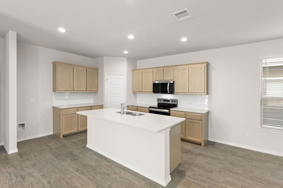 Front exterior of a new home in Creekside Ranch, Blue Ridge, TX, highlighting curb appeal (Image 20).