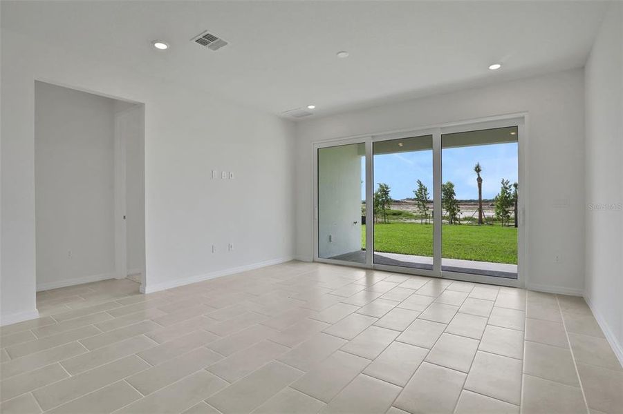Spacious, unfurnished interior of a new home in Turnleaf, Punta Gorda (Image 28).