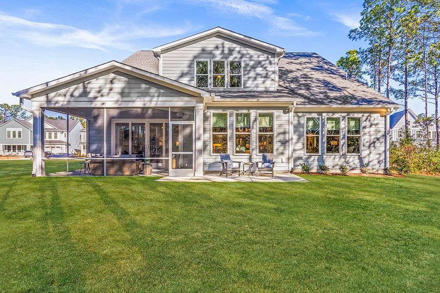 Representative exterior details of a home built from the The Emerson by RobuckHomes in East & Mason, Wilmington (Image 22).