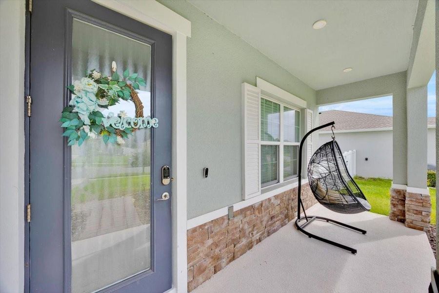 Furnished interior view inside a new home in , Apopka (Image 9).