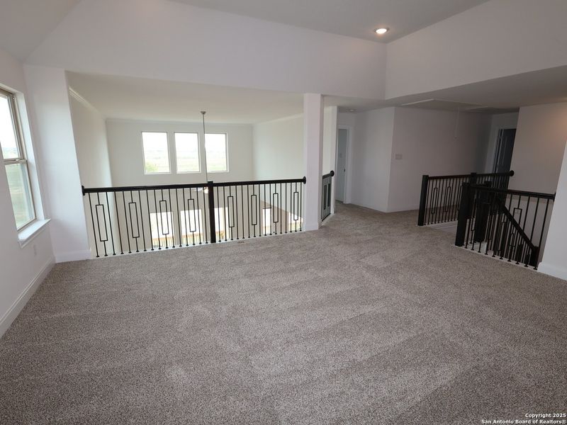 Spacious, unfurnished interior of a new home in Preserve at Annabelle Ranch, San Antonio (Image 22).