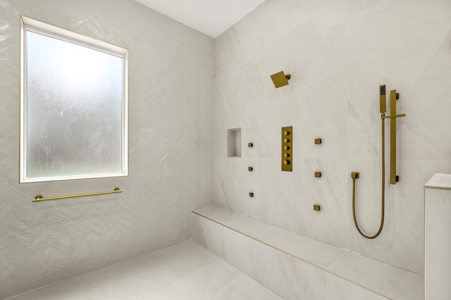 Spacious, unfurnished interior of a new home in , Tomball (Image 36). Spacious, unfurnished interior of a new home in , Tomball (Image 36).