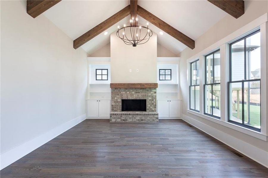 Spacious, unfurnished interior of a new home in , Marietta (Image 8).