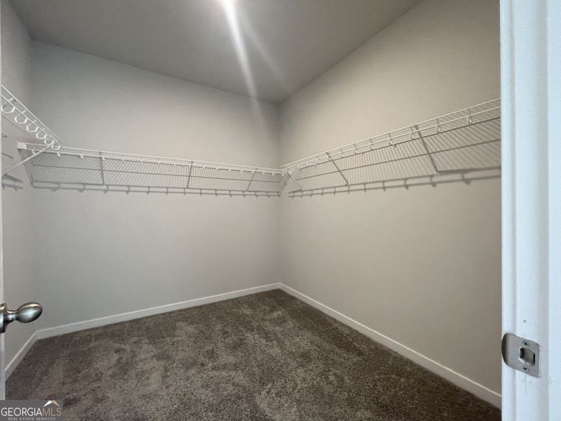 Spacious, unfurnished interior of a new home in Enclave at Logan Point, Loganville (Image 25).