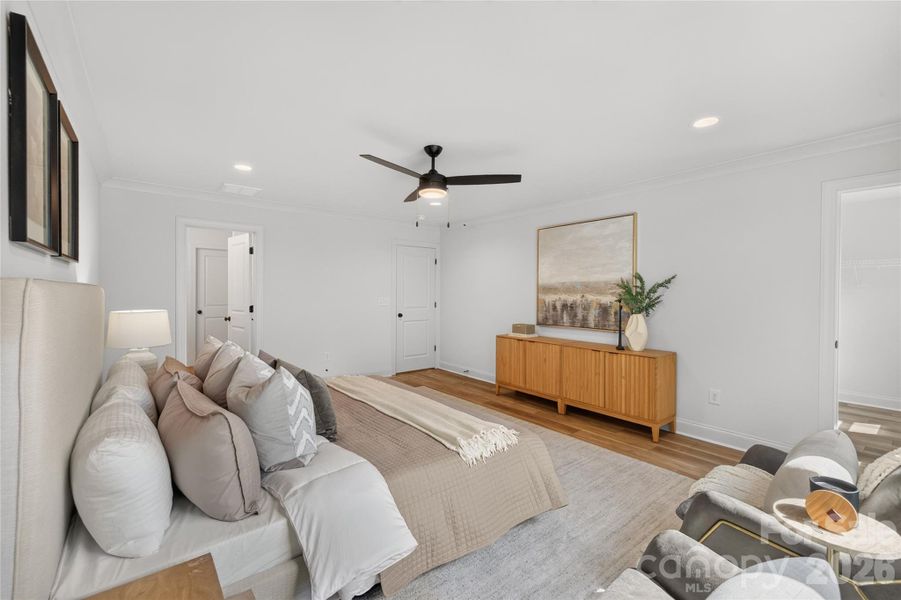 Furnished interior view inside a new home in , Harrisburg (Image 29).