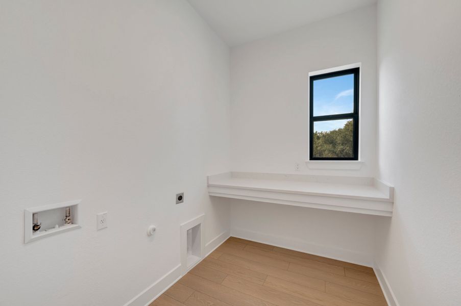 Spacious, unfurnished interior of a new home in Rees Landing Estates, Spicewood (Image 13).