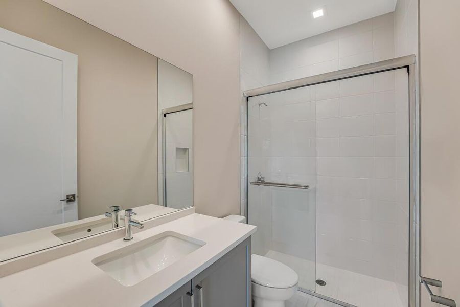 Furnished interior view inside a new home in Apex at Avenir, Palm Beach Gardens (Image 19). Furnished interior view inside a new home in Apex at Avenir, Palm Beach Gardens (Image 19).