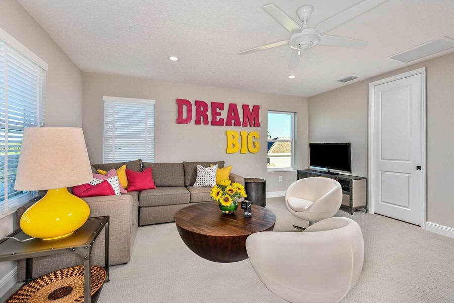 Representative furnished interior of a home built from the Summit by Neal Communities in Palm Grove, Bradenton (Image 4).