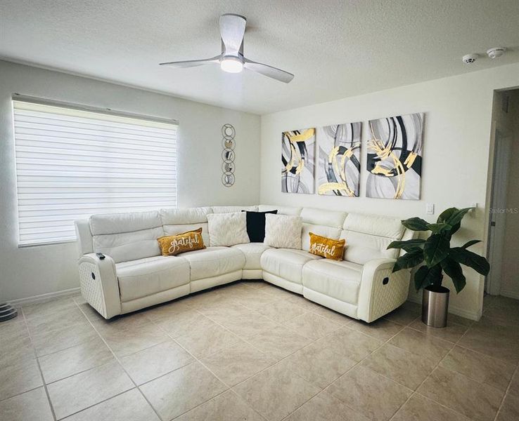 Furnished interior view inside a new home in , Haines City (Image 4).