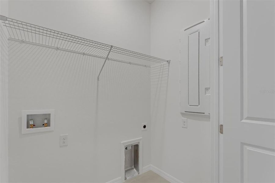 Spacious, unfurnished interior of a new home in Seaire, Parrish (Image 30).