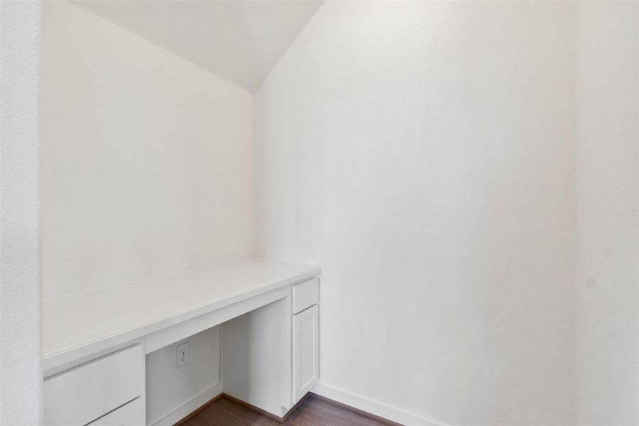 Spacious, unfurnished interior of a new home in Colony at Pinehurst, Pinehurst (Image 19).