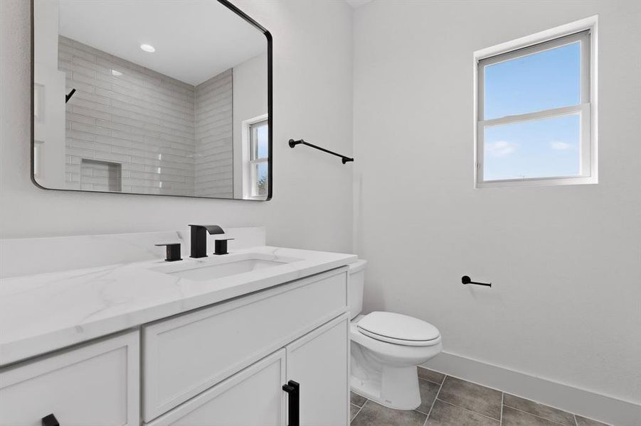 Furnished interior view inside a new home in , Glenn Heights (Image 10).