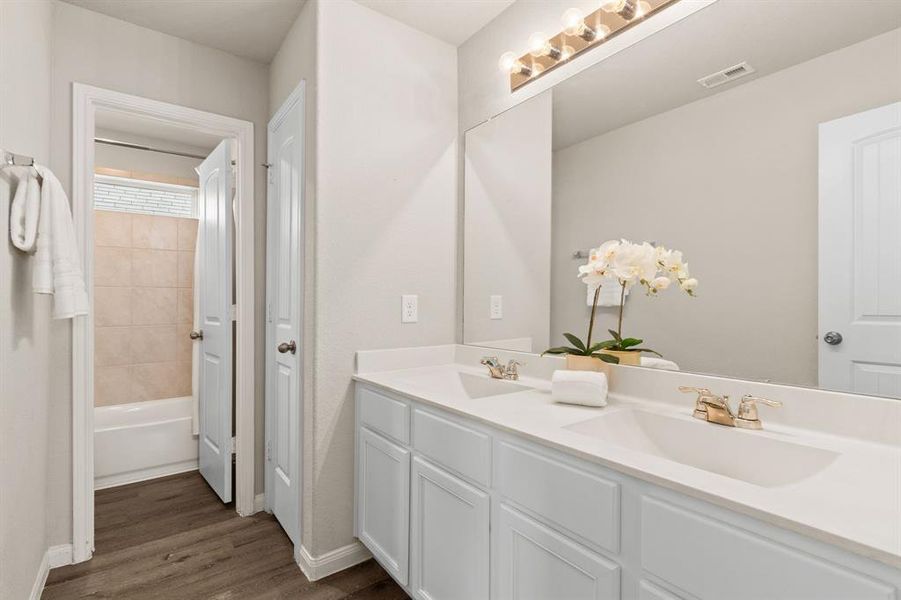 Upstairs Shared Bathroom