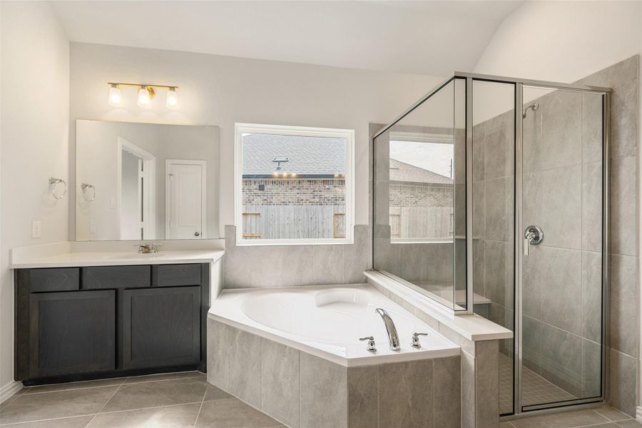 Furnished interior view inside a new home in Brookewater, Rosenberg (Image 16).