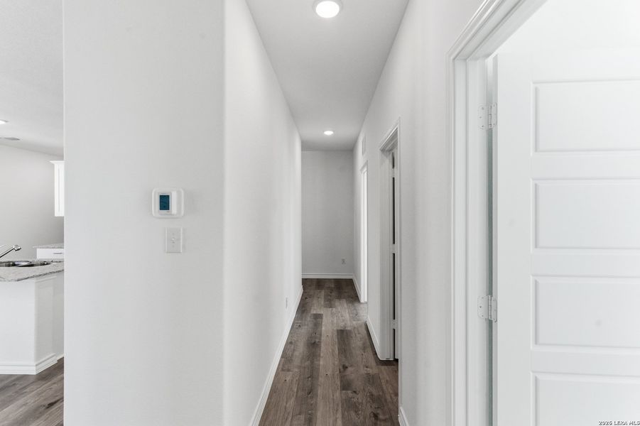 Spacious, unfurnished interior of a new home in Davis Ranch, San Antonio (Image 16).