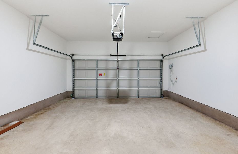 Spacious, unfurnished interior of a new home in Santa Rita Ranch, Liberty Hill (Image 42). Spacious, unfurnished interior of a new home in Santa Rita Ranch, Liberty Hill (Image 42).