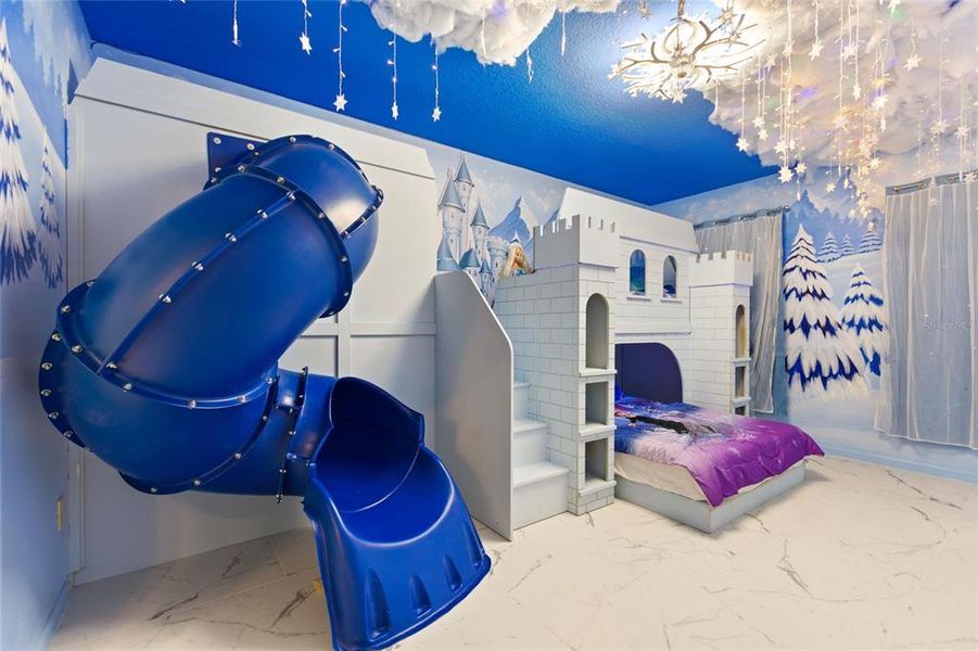 Furnished interior view inside a new home in , Kissimmee (Image 50).