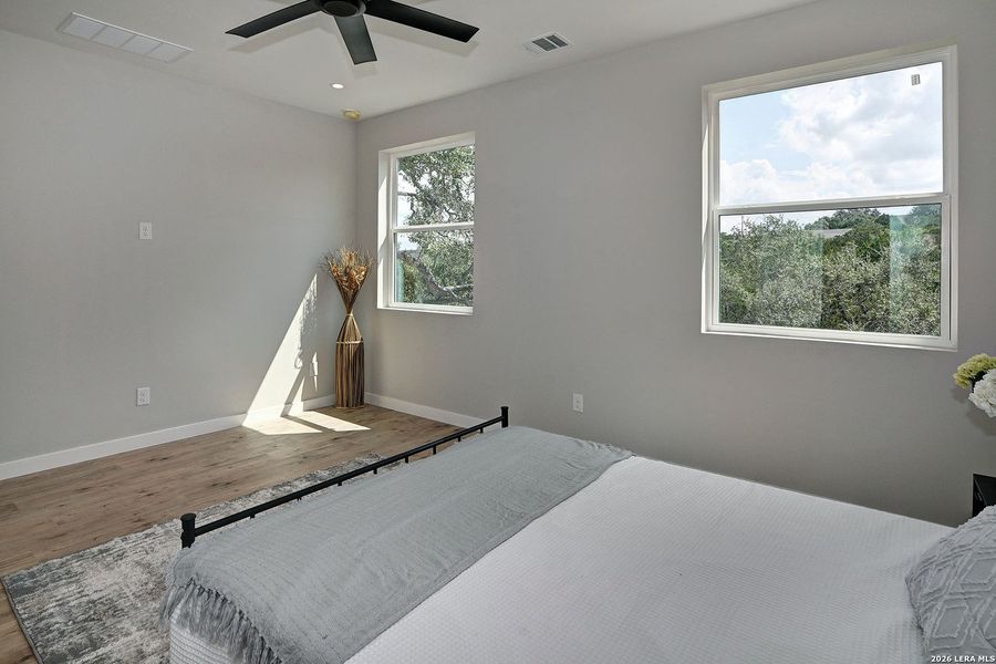 Image 36 of a home in .