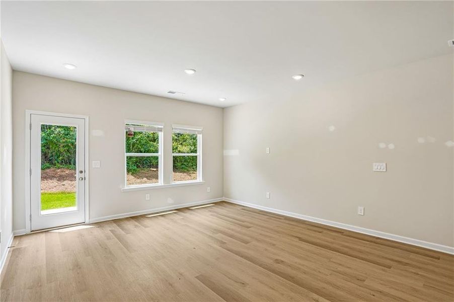 Spacious, unfurnished interior of a new home in Artisan Walk, Fairburn (Image 18).