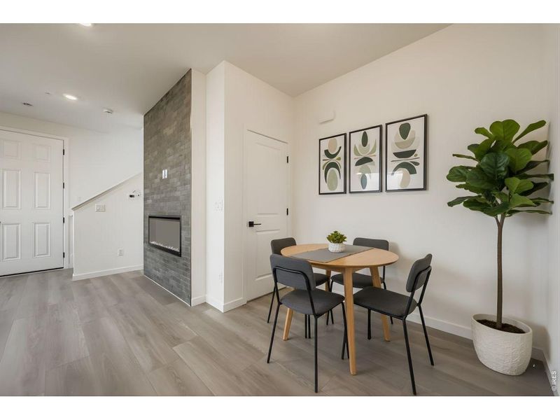 Furnished interior view inside a new home in Mountain Brook, Longmont (Image 14).