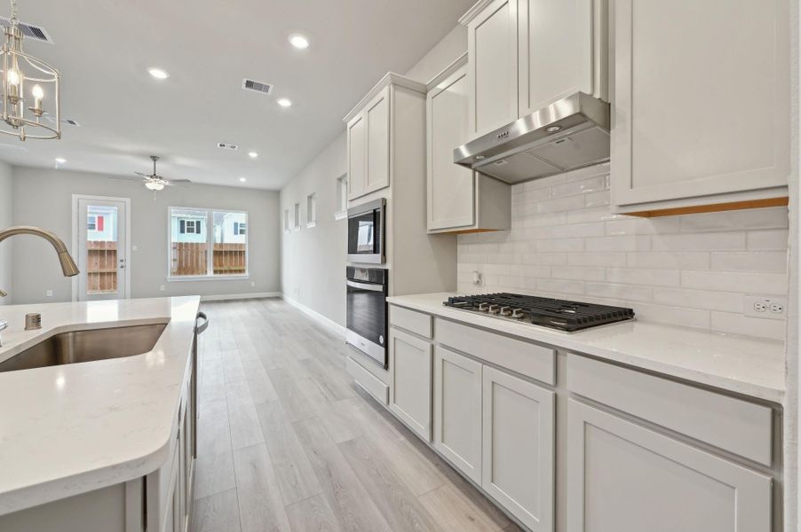 Photo is not of the actual home but is an inspirational photo of builder’s model home and may depict options, furnishings, and/or decorator features that are not included. Photo is not of the actual home but is an inspirational photo of builder’s model home and may depict options, furnishings, and/or decorator features that are not included.