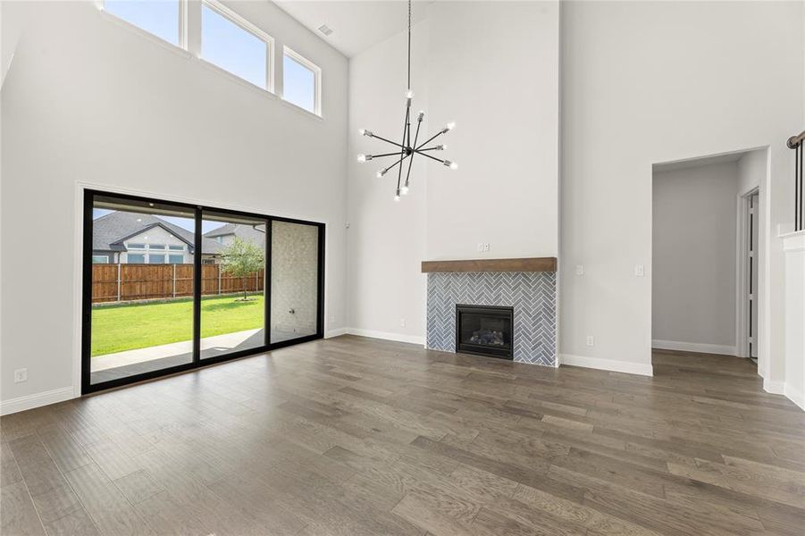 09. 317 Bay Laurel - Family (2)