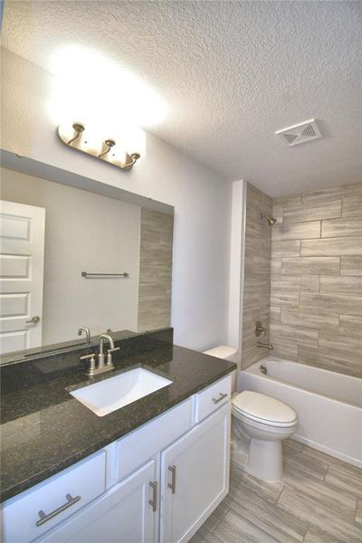 Furnished interior view inside a new home in , Auburndale (Image 12).