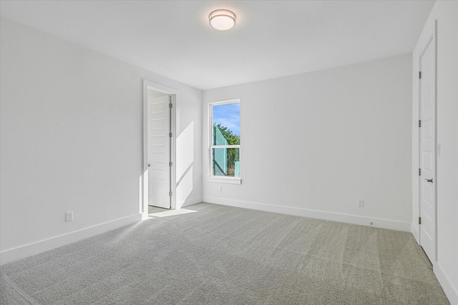 Representative unfurnished interior of a home built from the Santa Barbara II by Giddens Homes in Scofield Farms Estates, Georgetown (Image 170).