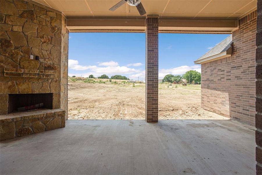 View of patio / terrace with ceiling fan