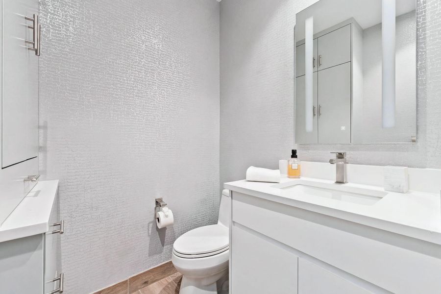 50-web-or-mls-Photo Dec 08 2025, 10 18 4