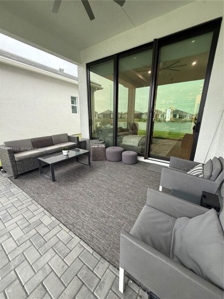 Exterior details and patio area of a home in , Port St. Lucie (Image 4).