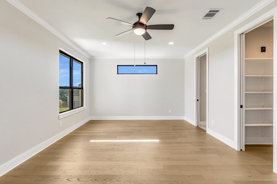 Representative unfurnished interior of a home built from the Coronado I by Giddens Homes in Clearwater Ranch, Liberty Hill (Image 127).