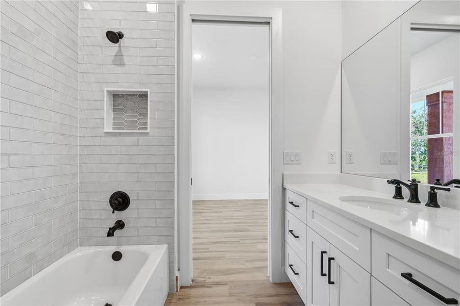 Furnished interior view inside a new home in , Dunnellon (Image 10).