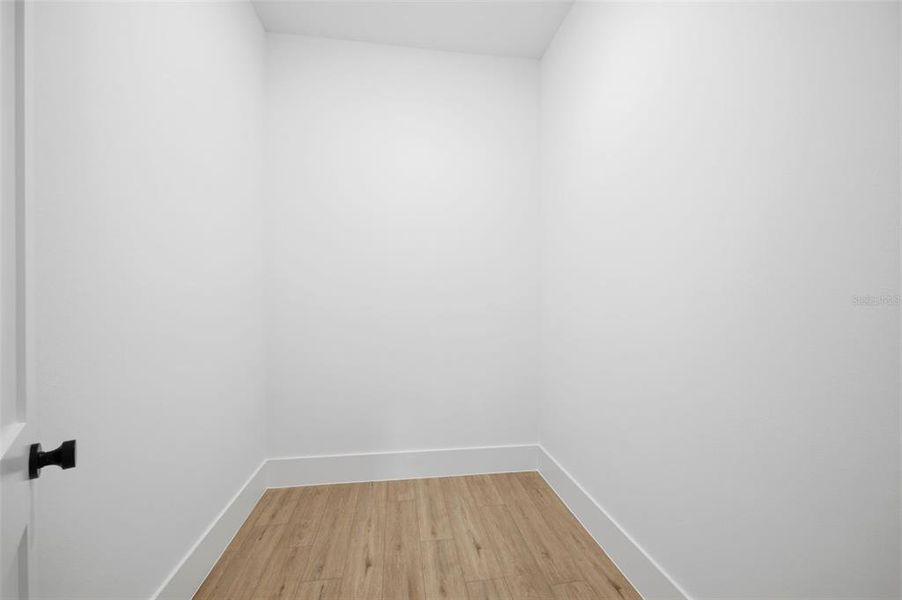 Spacious, unfurnished interior of a new home in , Ocala (Image 24).