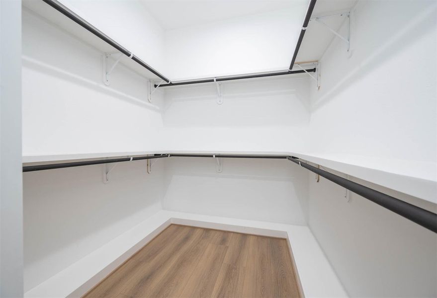 Spacious, unfurnished interior of a new home in , Houston (Image 34).