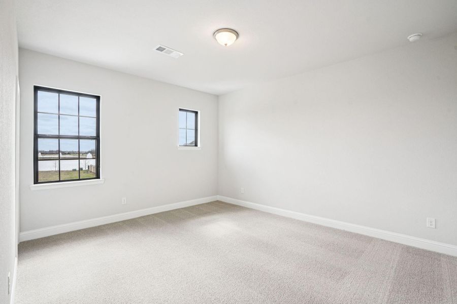 Spacious, unfurnished interior of a new home in Del Bello Lakes 60', Manvel (Image 34).