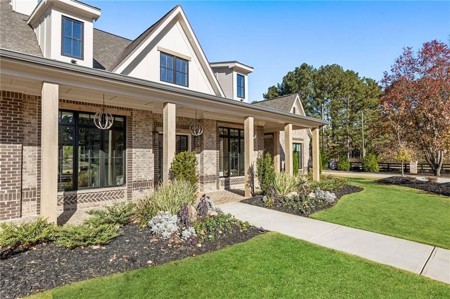 Exterior details and patio area of a home in , Alpharetta (Image 33).