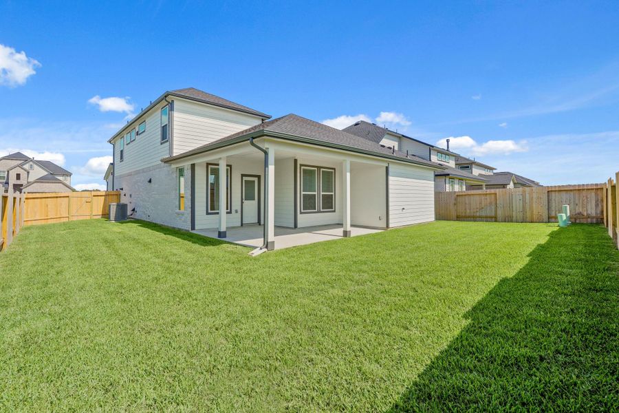 Exterior details and patio area of a home in Briarwood Crossing, Rosenberg (Image 4). Exterior details and patio area of a home in Briarwood Crossing, Rosenberg (Image 4).