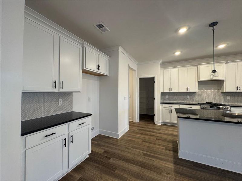 Furnished interior view inside a new home in Tuscany Hills, Douglasville (Image 6).
