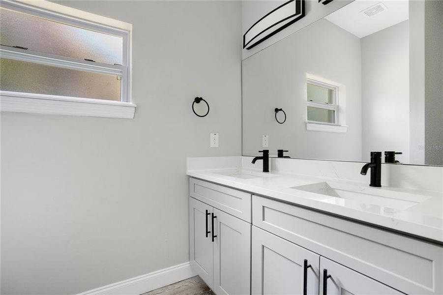 dual sinks in master bath