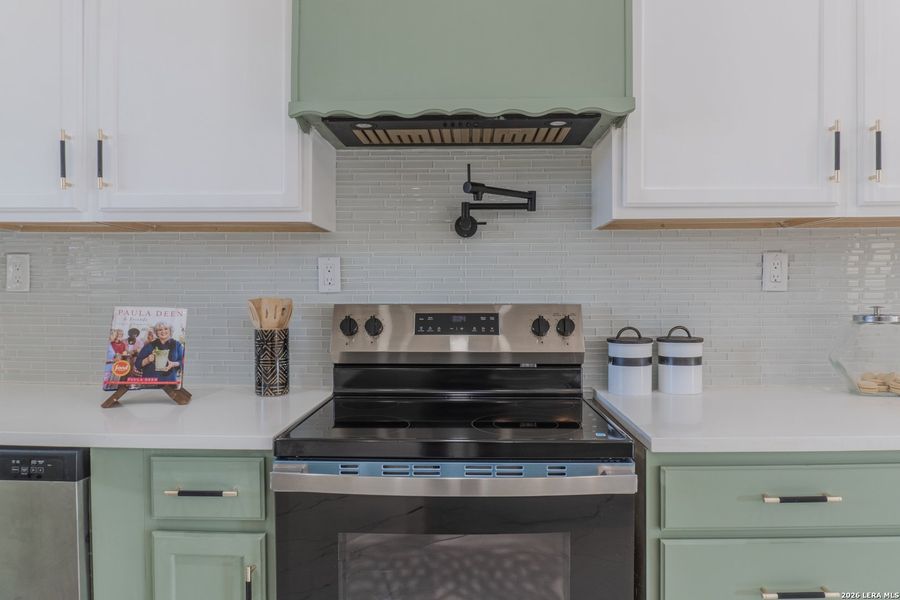Close-up of interior finishes inside a home in , Lytle (Image 20).